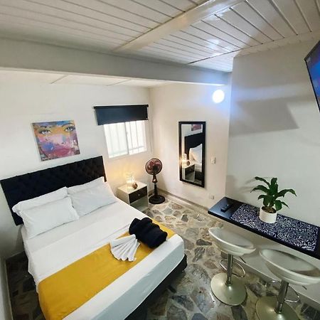 Vip Apartasuites Rosales เมเดยิน ภายนอก รูปภาพ