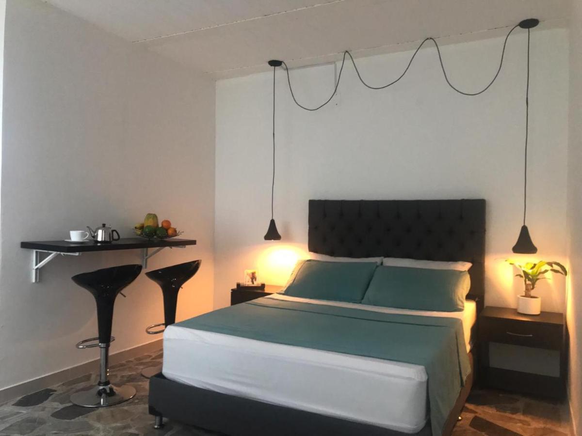 Vip Apartasuites Rosales เมเดยิน ภายนอก รูปภาพ