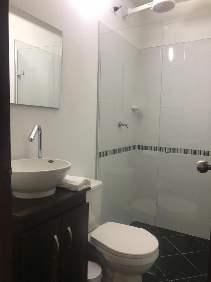 Vip Apartasuites Rosales เมเดยิน ภายนอก รูปภาพ