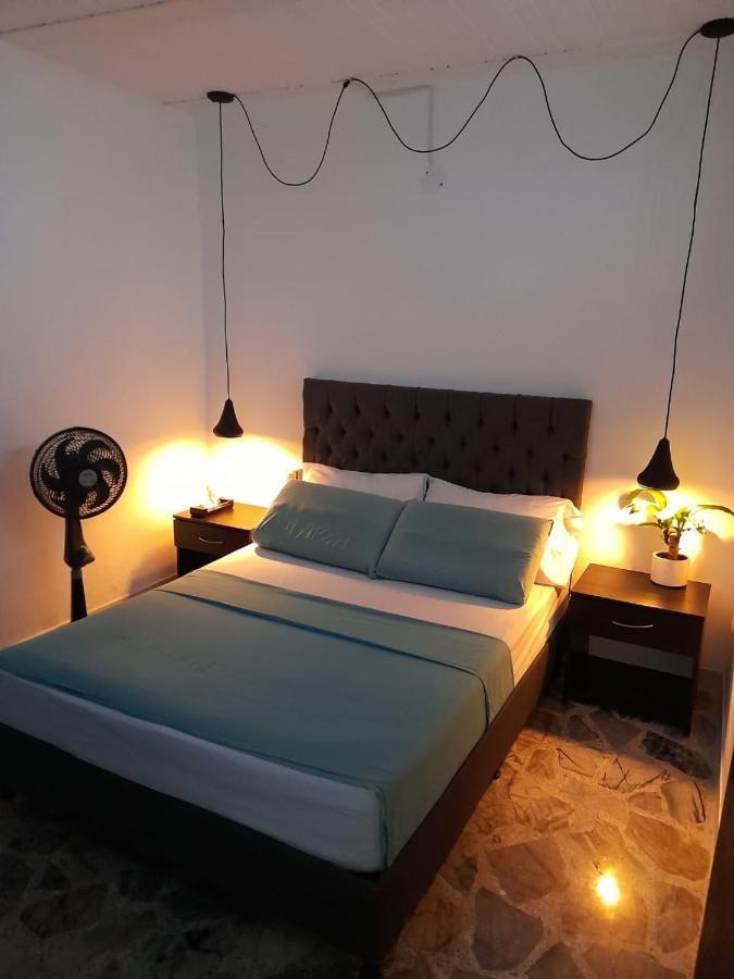 Vip Apartasuites Rosales เมเดยิน ภายนอก รูปภาพ