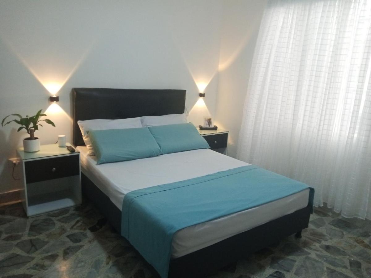 Vip Apartasuites Rosales เมเดยิน ภายนอก รูปภาพ