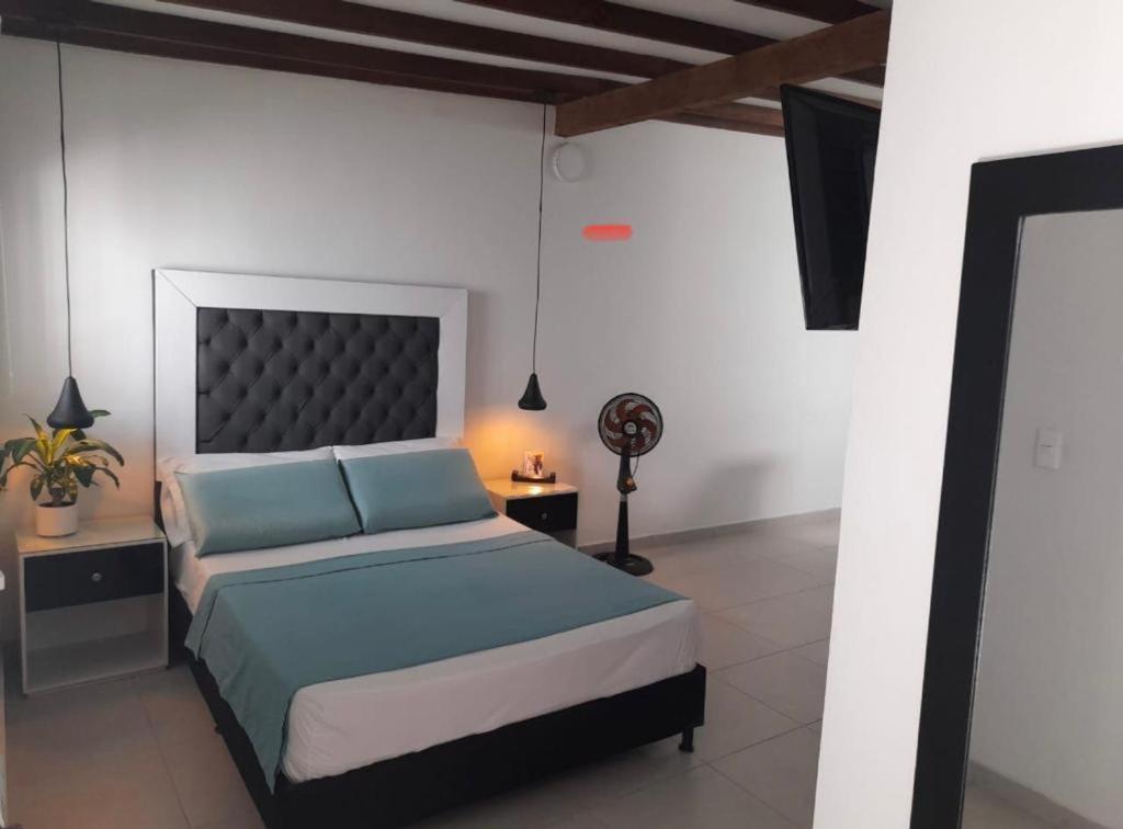 Vip Apartasuites Rosales เมเดยิน ภายนอก รูปภาพ