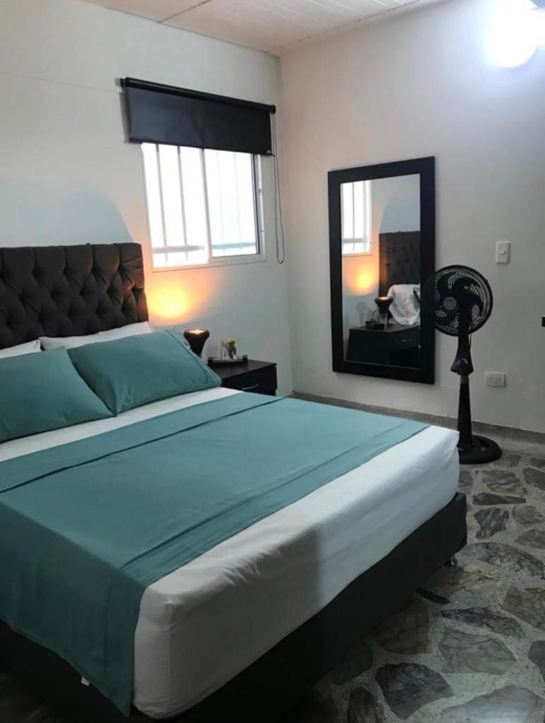 Vip Apartasuites Rosales เมเดยิน ภายนอก รูปภาพ