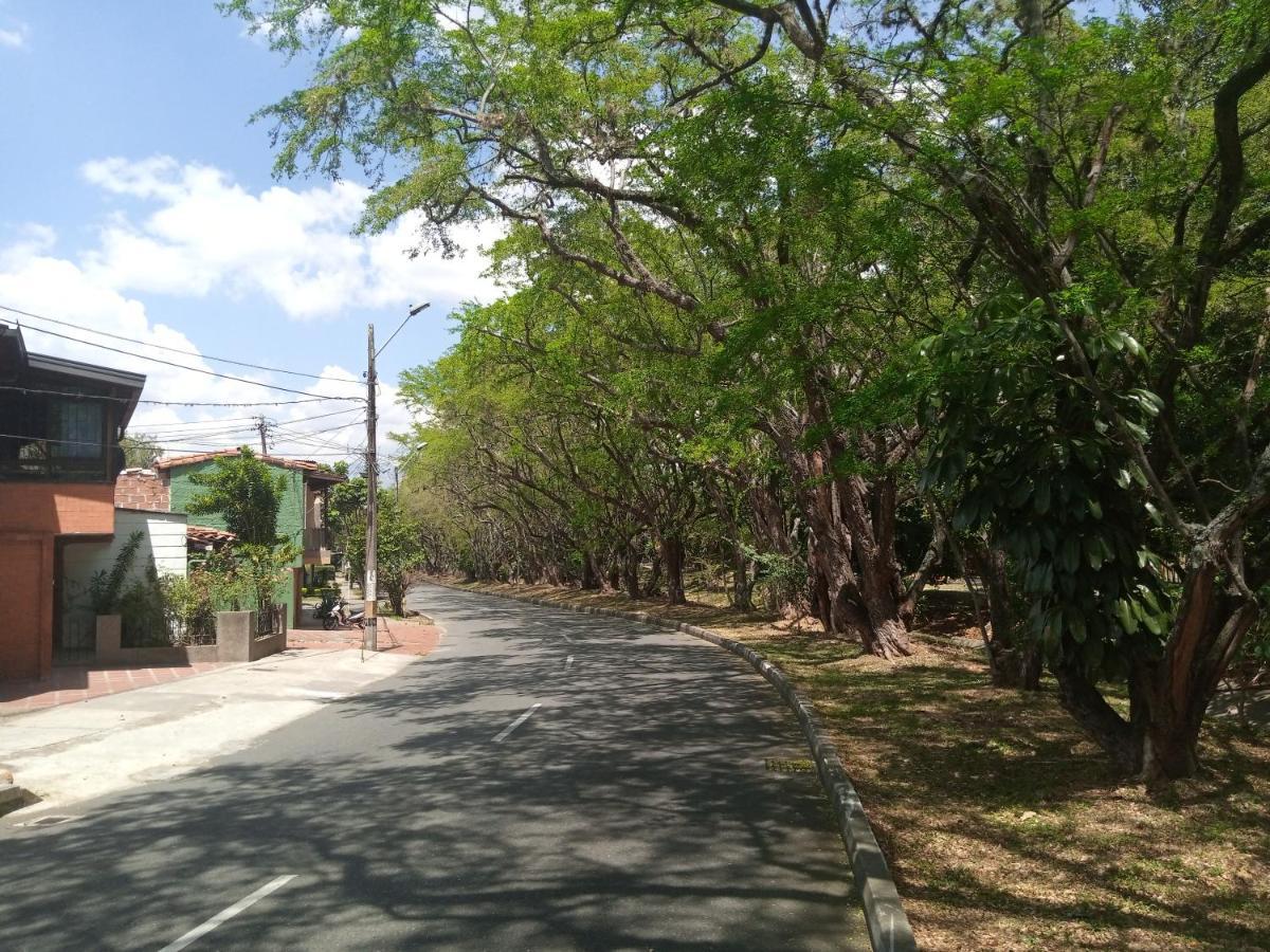 Vip Apartasuites Rosales เมเดยิน ภายนอก รูปภาพ